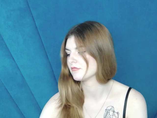 Evelisse live cam on BongaCams