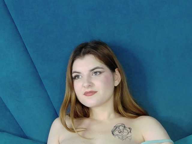 Evelisse live cam on BongaCams