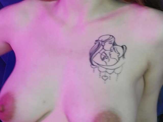Evelisse live cam on BongaCams