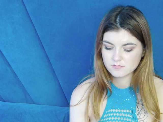 Evelisse live cam on BongaCams