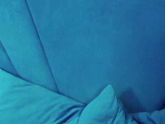 Evelisse live cam on BongaCams