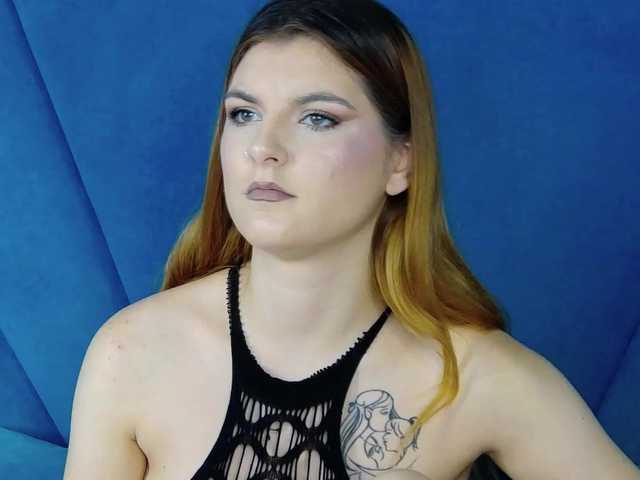 Evelisse live cam on BongaCams