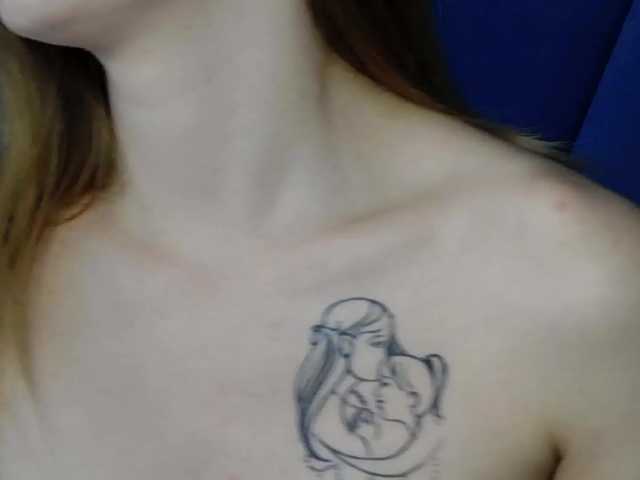 Evelisse live cam on BongaCams