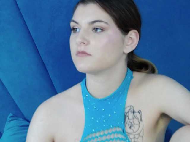 Evelisse live cam on BongaCams