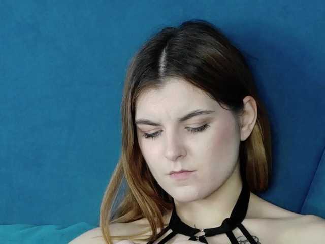 Evelisse live cam on BongaCams