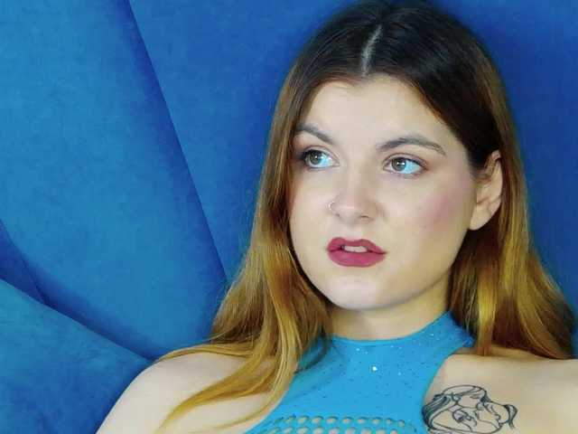 Evelisse live cam on BongaCams