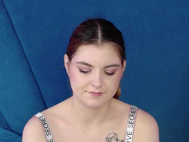 Evelisse live cam on BongaCams
