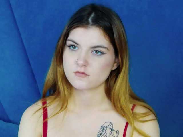 Evelisse live cam on BongaCams