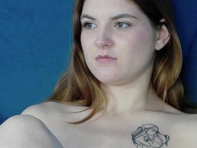 Evelisse live cam on BongaCams