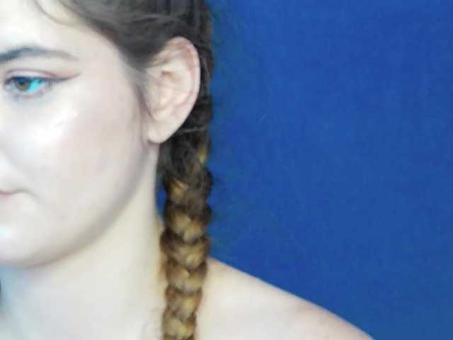 Evelisse live cam on BongaCams