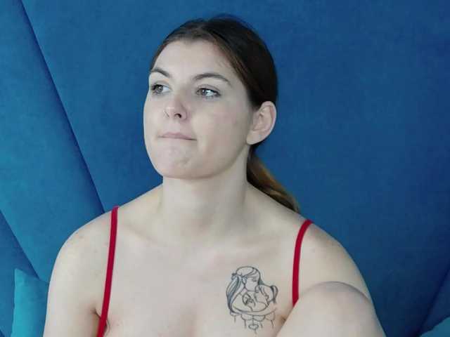Evelisse live cam on BongaCams