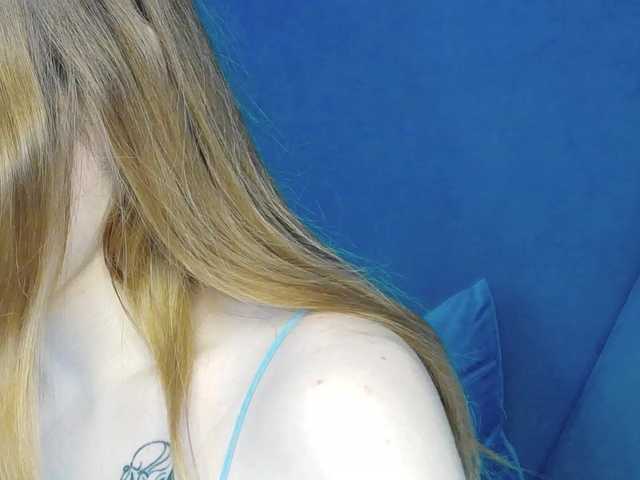 Evelisse live cam on BongaCams