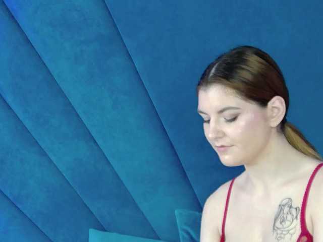 Evelisse live cam on BongaCams