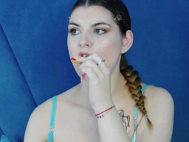 Evelisse live cam on BongaCams