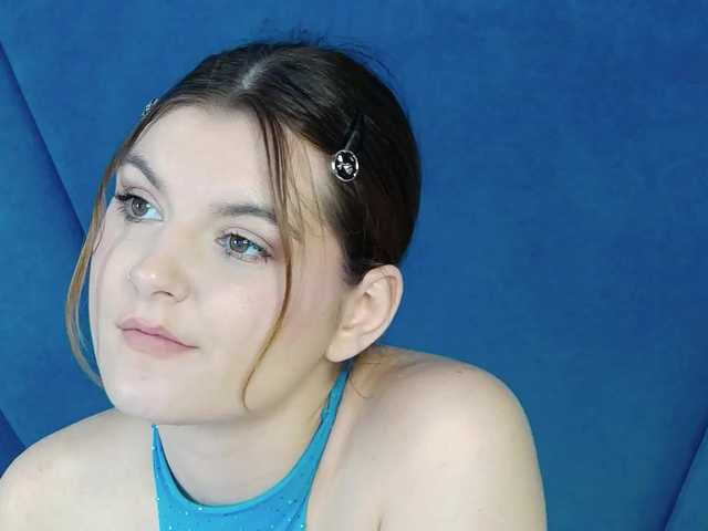 Evelisse live cam on BongaCams