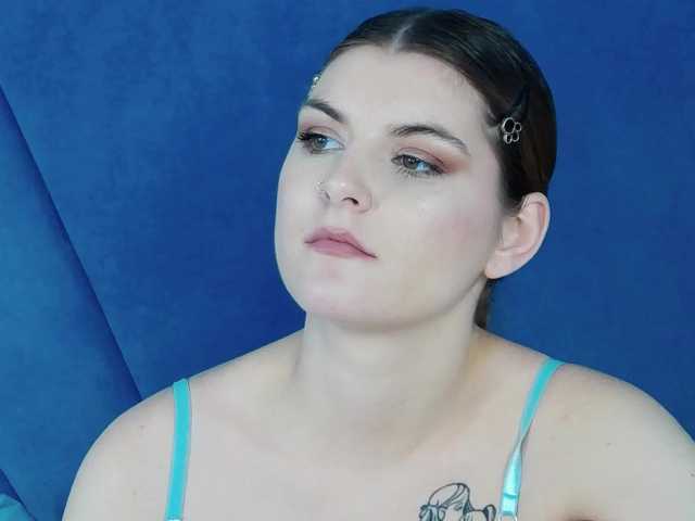 Evelisse live cam on BongaCams