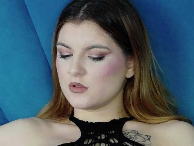 Evelisse live cam on BongaCams