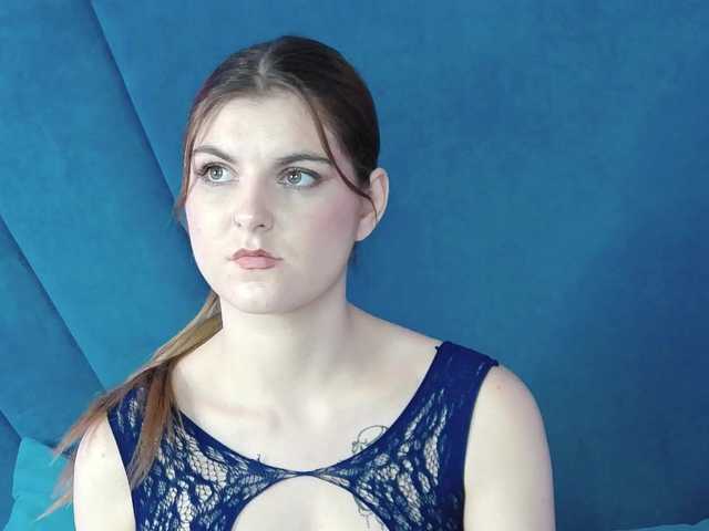 Evelisse live cam on BongaCams
