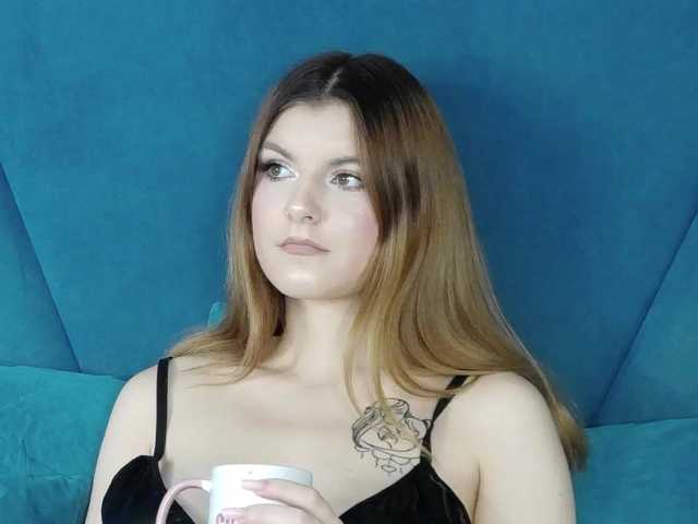 Evelisse live cam on BongaCams