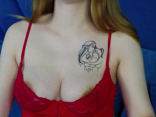 Evelisse live cam on BongaCams