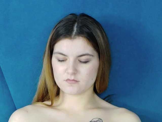 Evelisse live cam on BongaCams