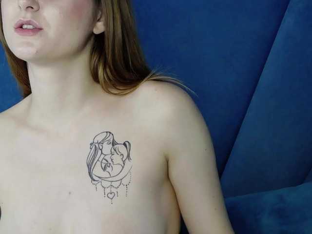 Evelisse live cam on BongaCams