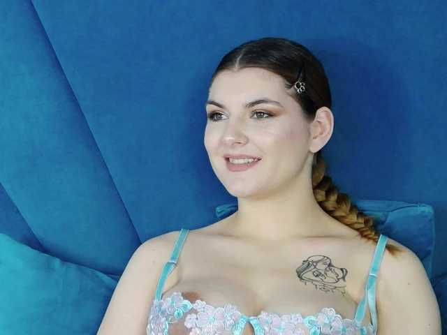 Evelisse live cam on BongaCams