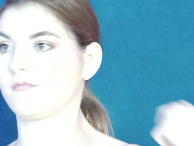 Evelisse live cam on BongaCams