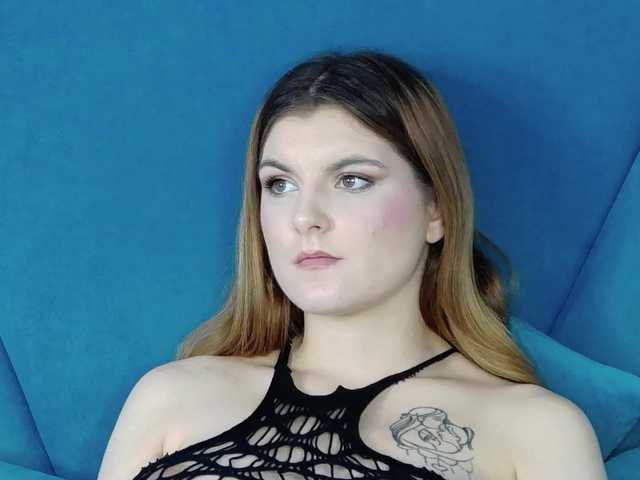 Evelisse live cam on BongaCams