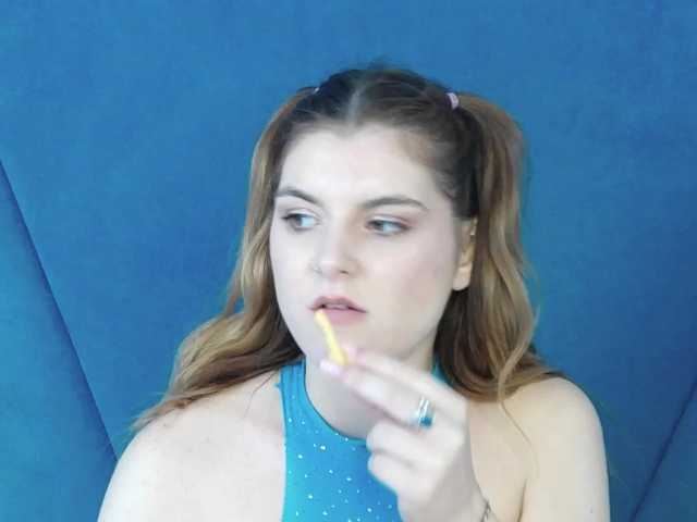 Evelisse live cam on BongaCams