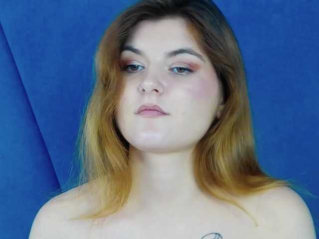 Evelisse live cam on BongaCams