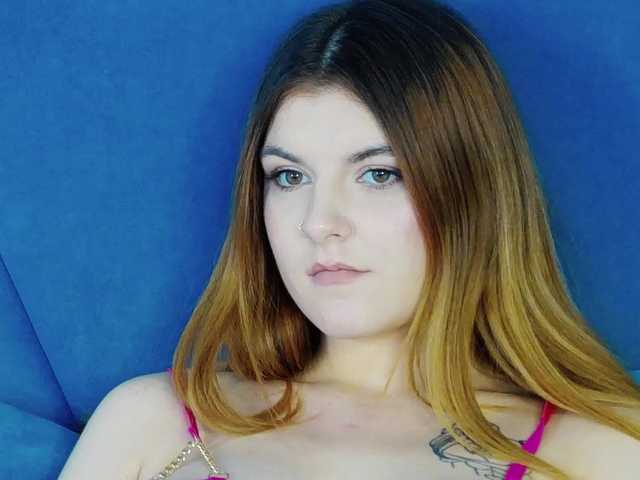 Evelisse live cam on BongaCams