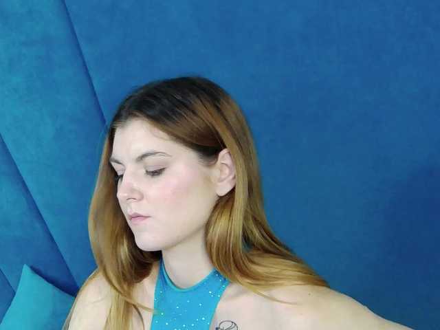 Evelisse live cam on BongaCams