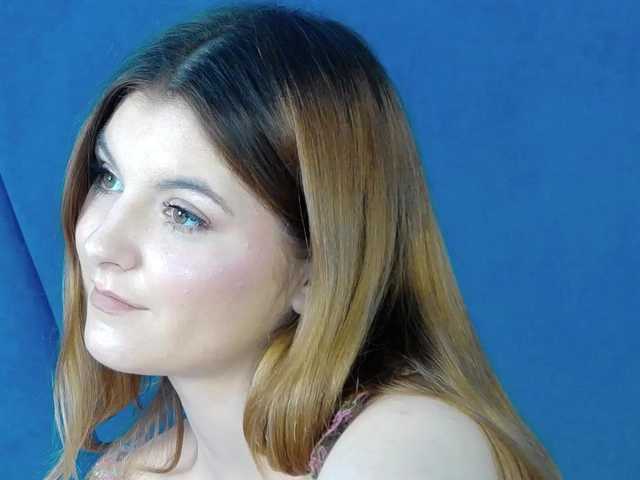 Evelisse live cam on BongaCams