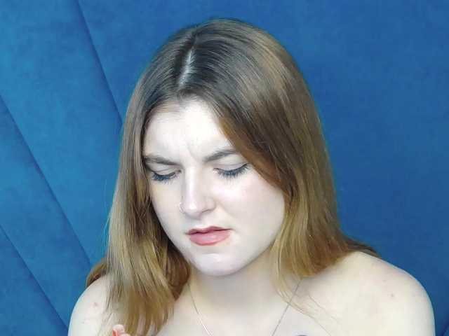 evelisse cam belle