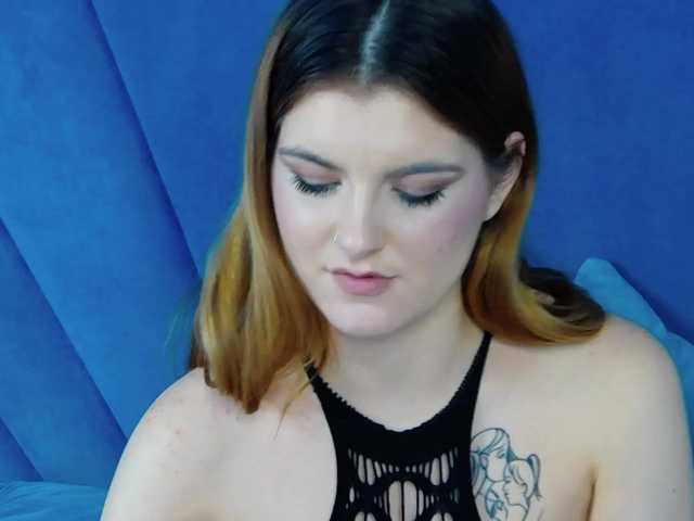 Evelisse live cam on BongaCams
