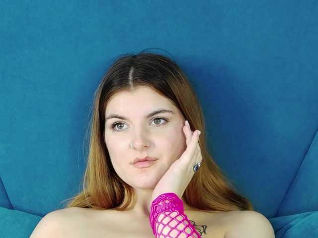 Evelisse live cam on BongaCams