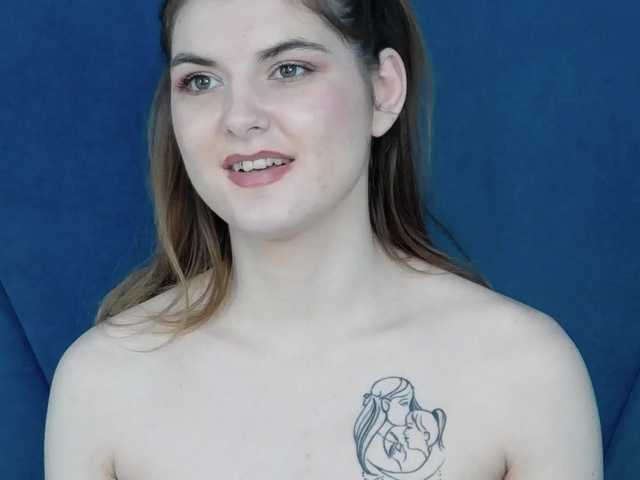 Evelisse live cam on BongaCams