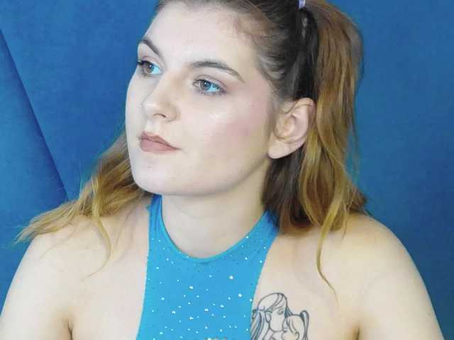 Evelisse live cam on BongaCams