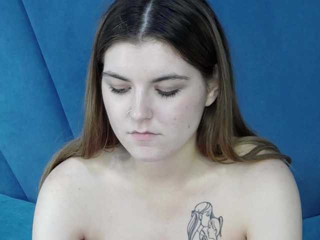 Evelisse live cam on BongaCams