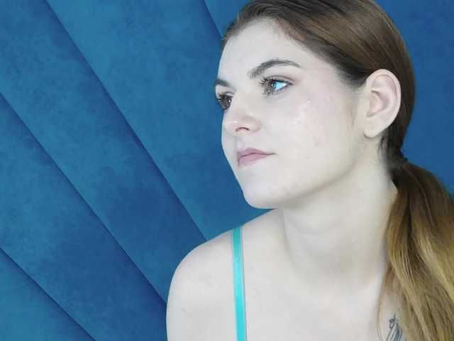 Evelisse live cam on BongaCams