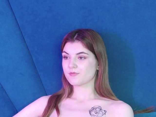 Evelisse live cam on BongaCams
