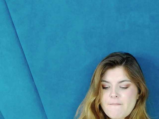 Evelisse live cam on BongaCams