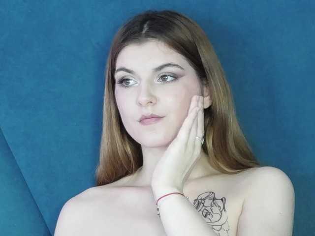 Evelisse live cam on BongaCams