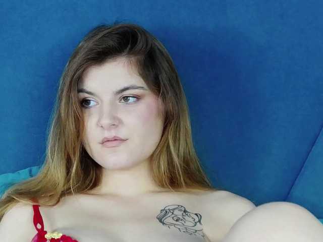 Evelisse live cam on BongaCams