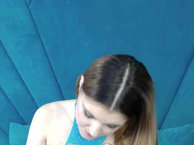 Evelisse Live Webcam on BongaCams