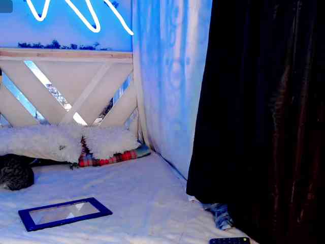 nizzan-cutte Sex Cam Show