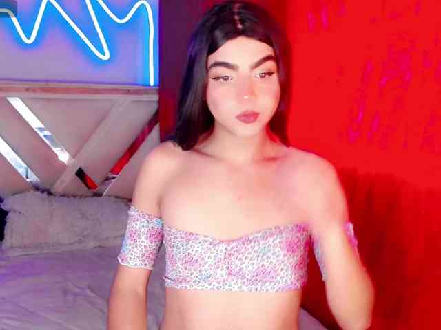 nizzan-cutte Live Webcam on BongaCams