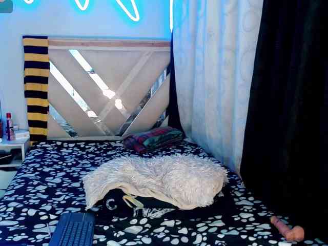 nizzan-cutte Sex Cam Show