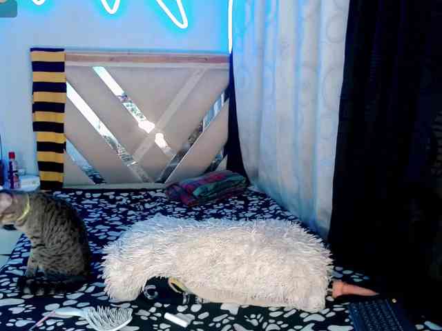 nizzan-cutte Sex Cam Show